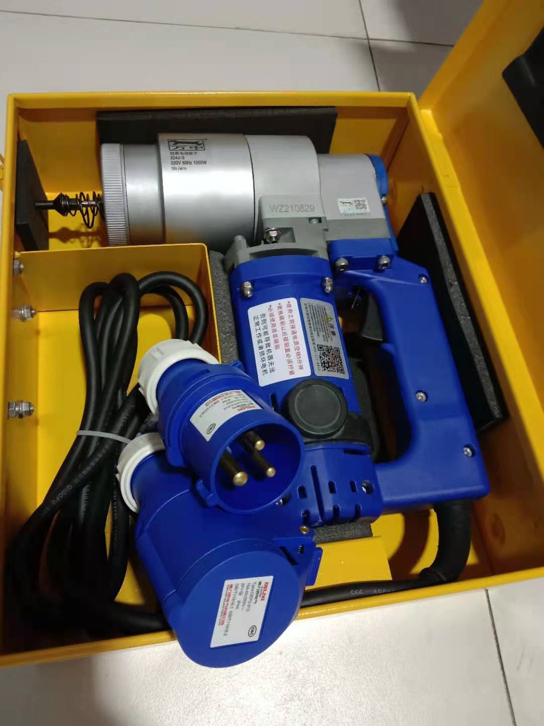 扭剪型高強(qiáng)度螺栓安裝時(shí)應(yīng)注意方向！